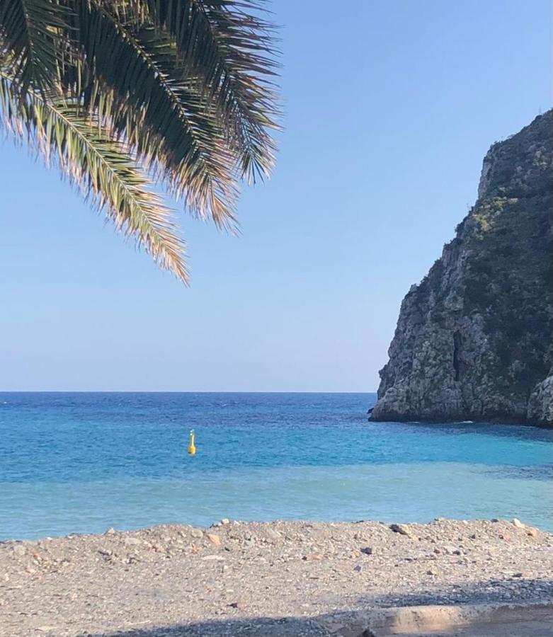 Appartamento Sul Lungomare Di S Alessio SantʼAlessio Siculo Exterior foto